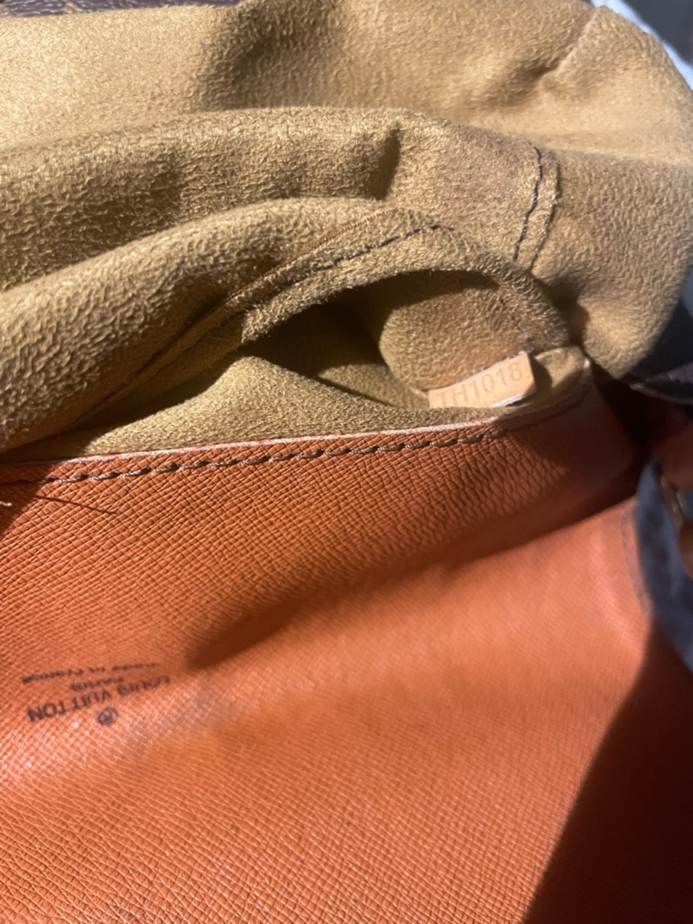 Louis Vuitton
with Tan Leather Strap
Musette Tango Short Shoulder Bag Brown
🤎🤎🤎 - Picture 13 of 14